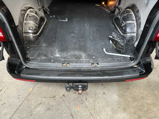 Volkswagen Transporter 2.0 TDI L2H1 204PK 2018, VLF-25-X