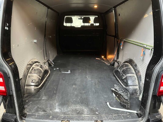 Volkswagen Transporter 2.0 TDI L2H1 204PK 2018, VLF-25-X