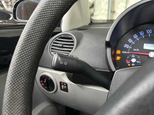 Volkswagen New Beetle Cabriolet 1.4 Turin 75hp 2003, TH-271-J