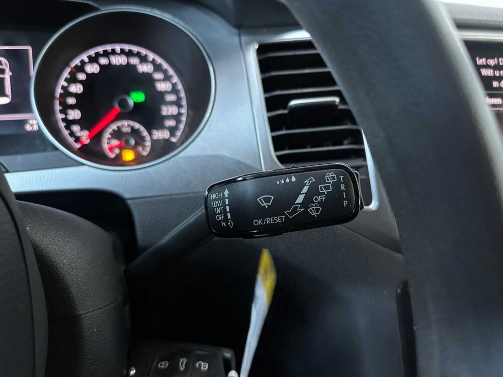 Volkswagen Golf Sportsvan 1.0 TSI Highline 110 PS 2018, N-155-RT