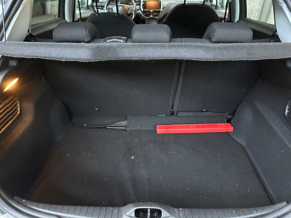 Peugeot 208 1.2 PureTech Allure 82 PS 2017, RL-064-L