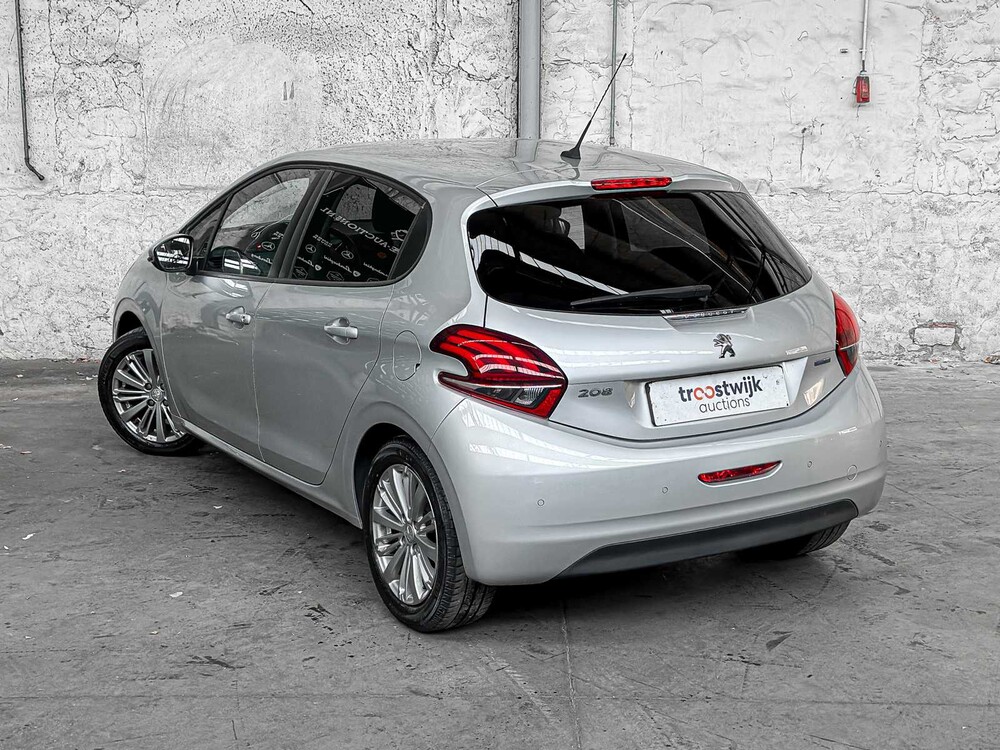 Peugeot 208 1.2 PureTech Allure 82 PS 2017, RL-064-L