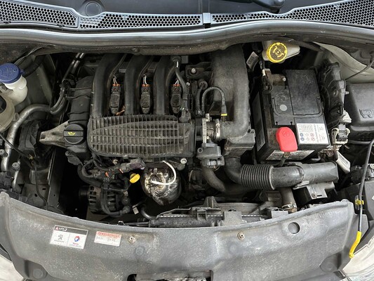 Peugeot 208 1.2 PureTech Allure 82 PS 2017, RL-064-L
