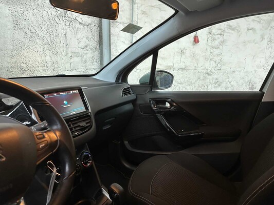 Peugeot 208 1.2 PureTech Allure 82 PS 2017, RL-064-L
