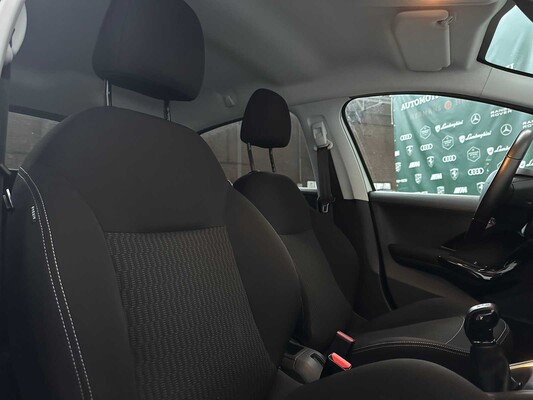 Peugeot 208 1.2 PureTech Allure 82 PS 2017, RL-064-L