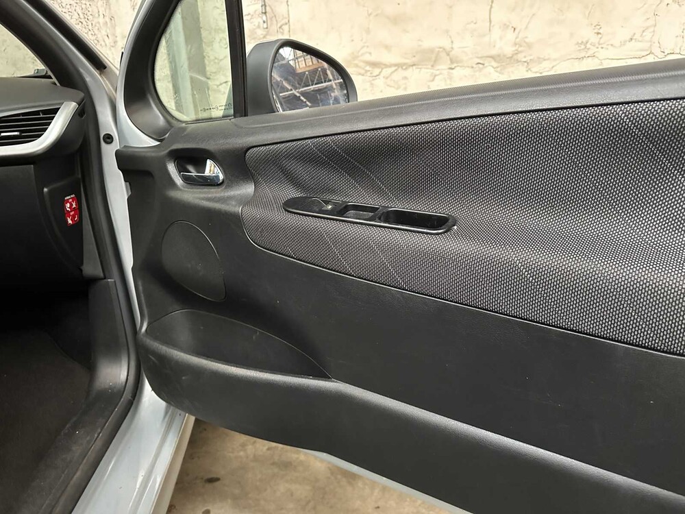 Peugeot 207 1.4 VTi XS Pack 95Hp 2007, 43-SRF-3