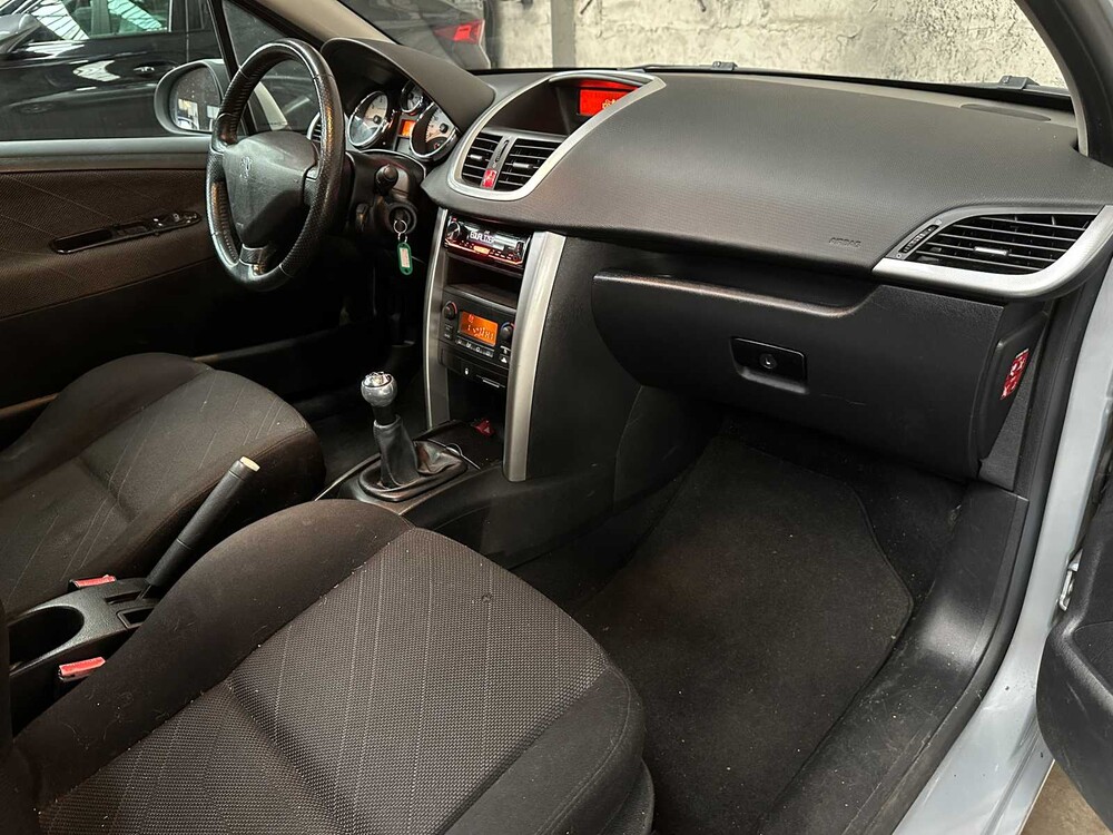Peugeot 207 1.4 VTi XS Pack 95Hp 2007, 43-SRF-3