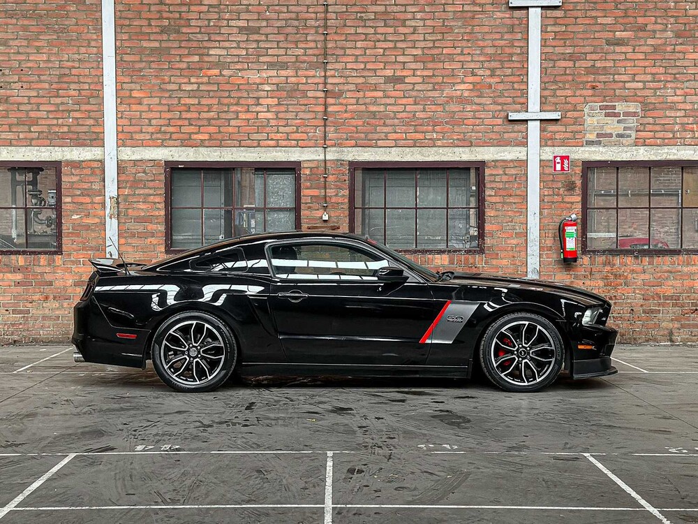 Ford Mustang GT 5,0 V8 416 PS 2013 -Schaltfach-