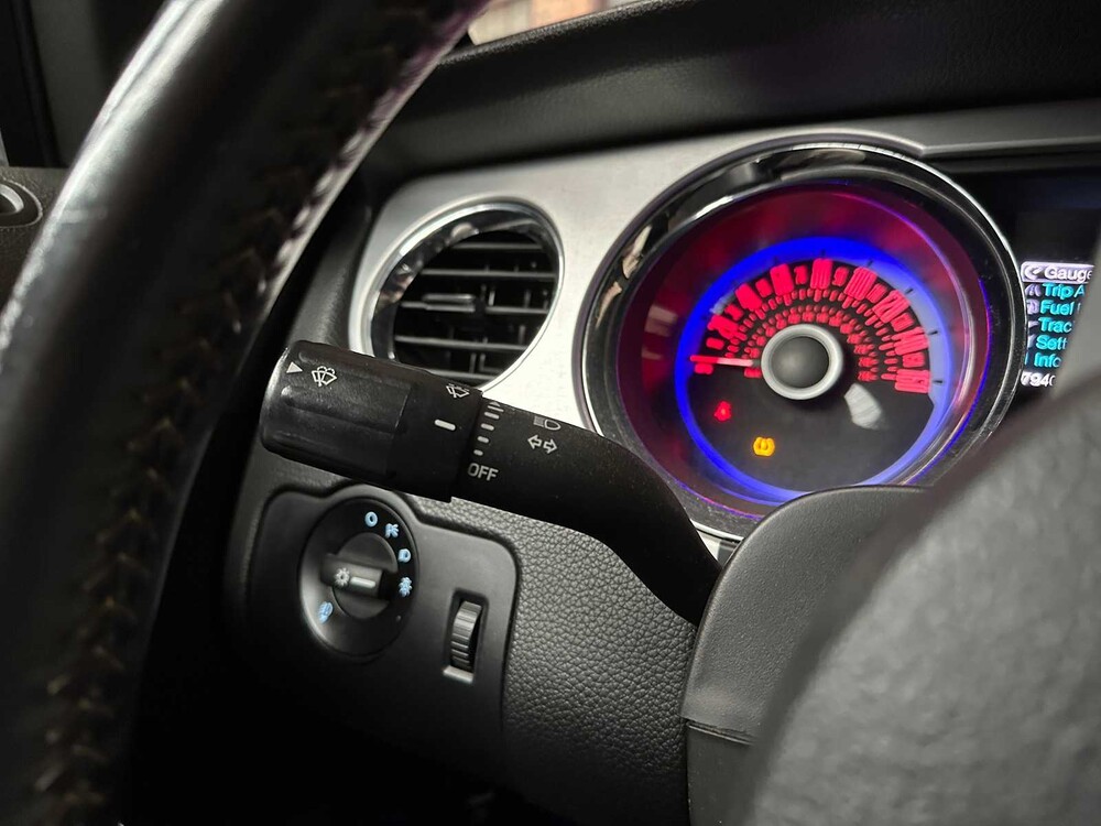 Ford Mustang GT 5,0 V8 416 PS 2013 -Schaltfach-