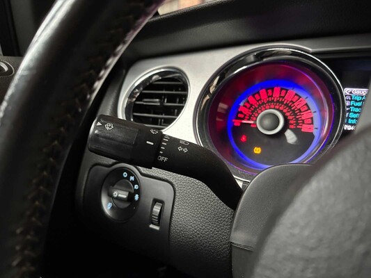 Ford Mustang GT 5,0 V8 416 PS 2013 -Schaltfach-