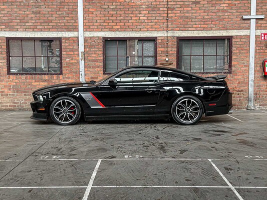 Ford Mustang GT 5,0 V8 416 PS 2013 -Schaltfach-