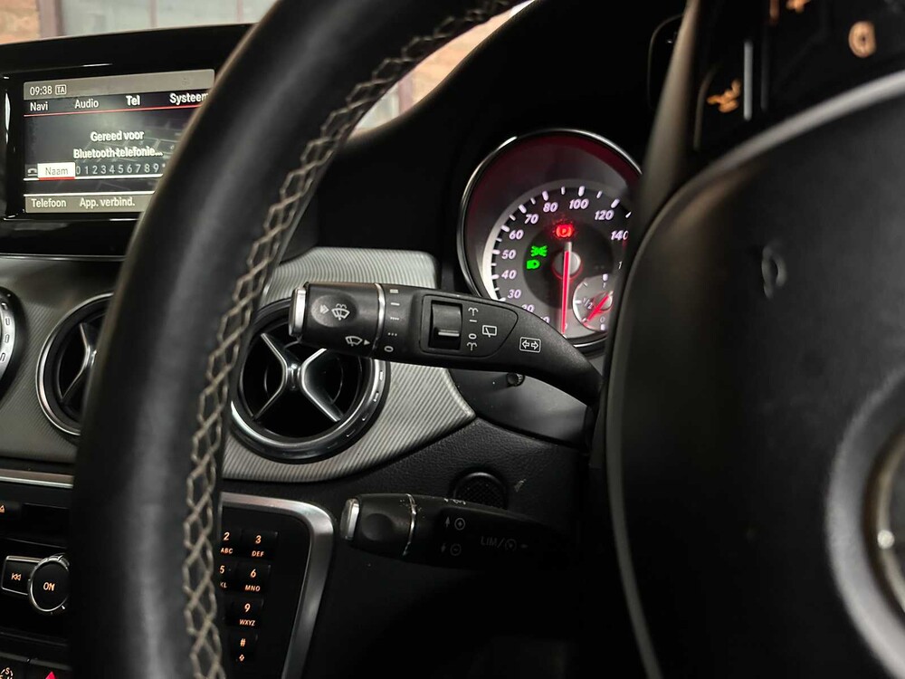 Mercedes-Benz GLA200 CDI Ambition 136hp 2015 GLA-class, N-761-BJ