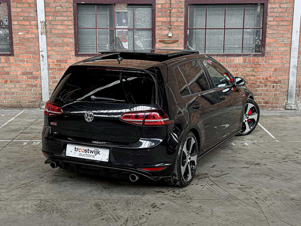 Volkswagen Golf GTI Performance VII 2.0 TSI Golf 7 230pk 2014, TV-769-S