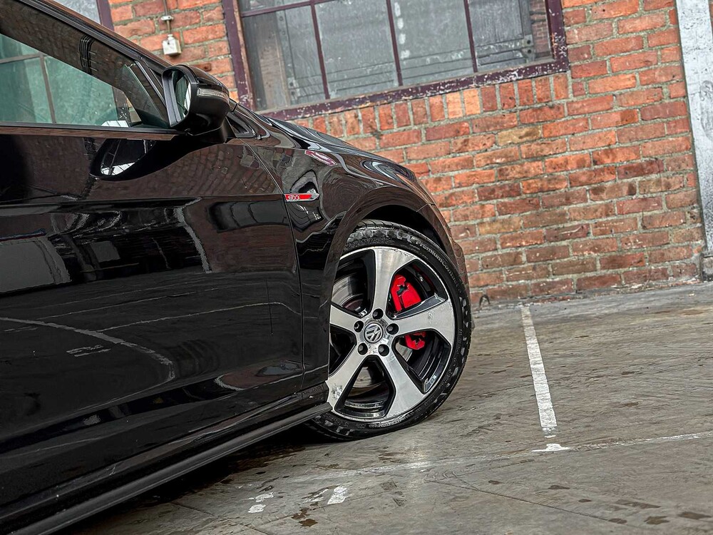 Volkswagen Golf GTI Performance VII 2.0 TSI Golf 7 230pk 2014, TV-769-S