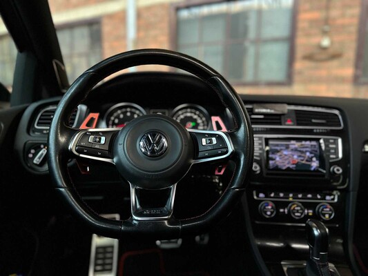Volkswagen Golf GTI Performance VII 2.0 TSI Golf 7 230pk 2014, TV-769-S