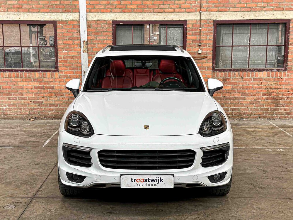Porsche Cayenne 3.6 V6 300hp 2015