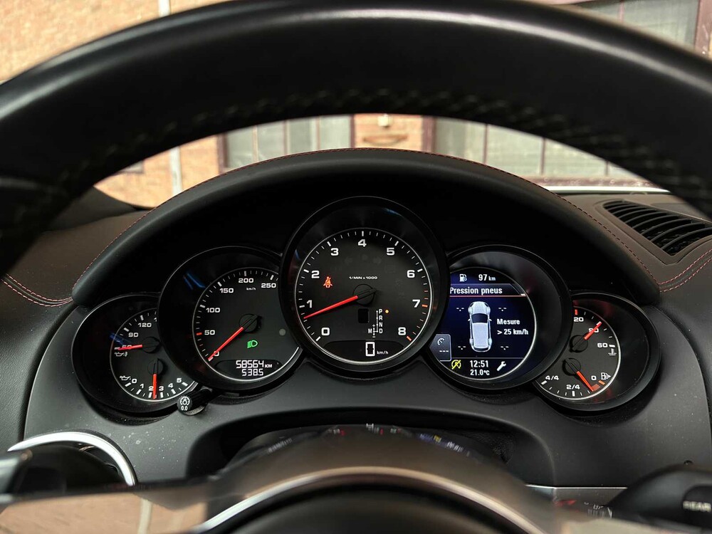 Porsche Cayenne 3.6 V6 300hp 2015