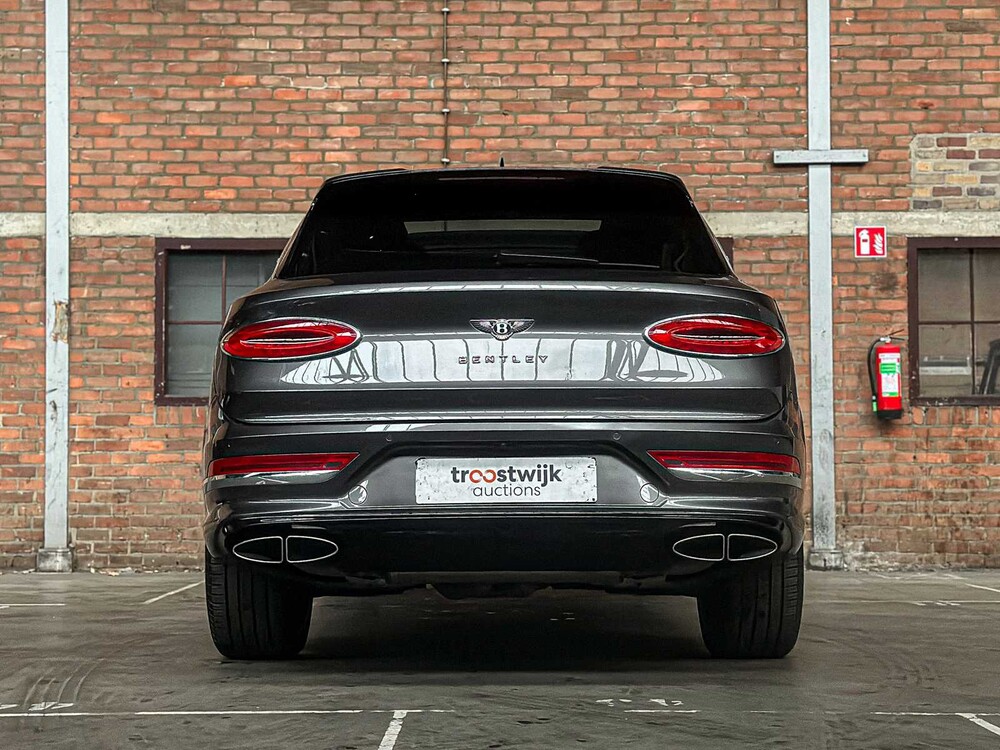 Bentley Bentayga 4.0 V8 First-Edition 550pk 2021