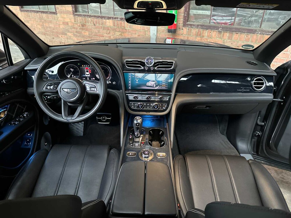 Bentley Bentayga 4,0 V8 Erstausgabe 550 PS 2021