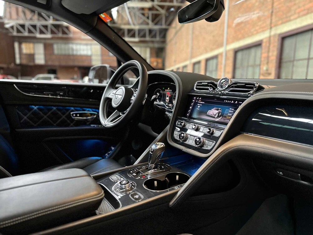 Bentley Bentayga 4,0 V8 Erstausgabe 550 PS 2021