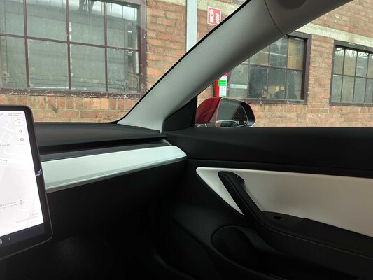 Tesla Model 3 Long Range AWD 75kWh 441pk 2019, G-003-LT