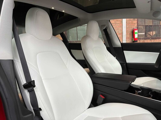Tesla Model 3 Long Range AWD 75kWh 441pk 2019, G-003-LT
