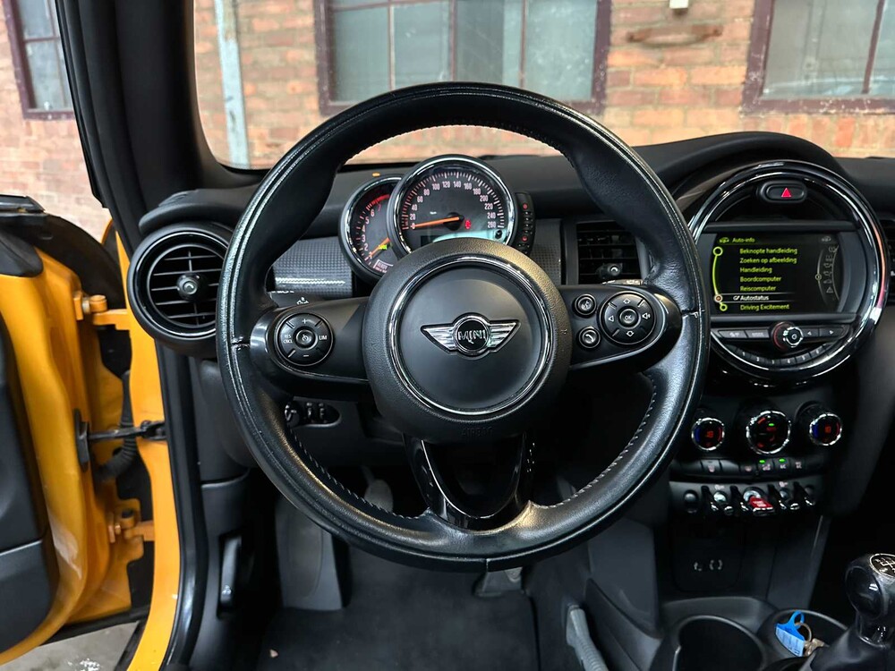 Mini Cooper Business 1.5 136hp 2016 (Original-NL), JF-468-B