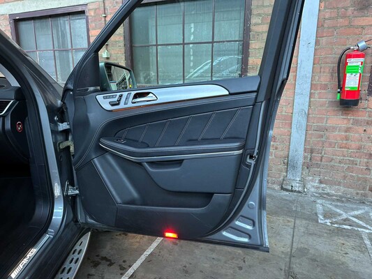 Mercedes-Benz GL63 AMG 5.5 V8 4Matic 557hp 2016 GL-Class, TG-337-J