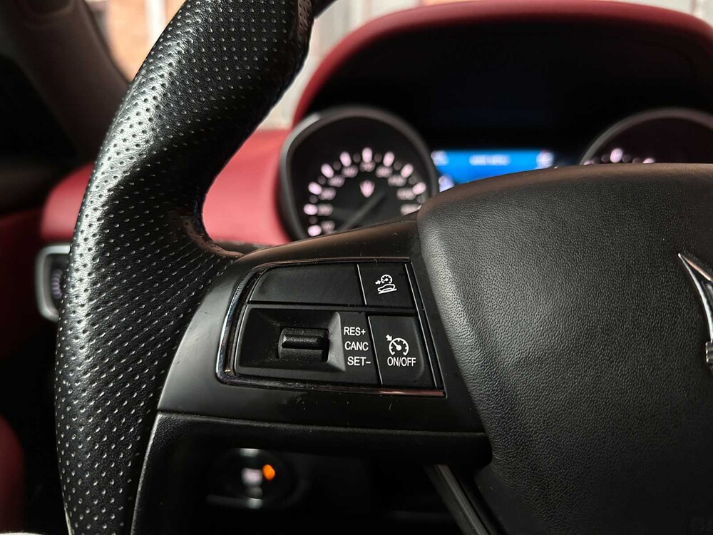 Maserati Levant 3.0 V6 349 PS 2017