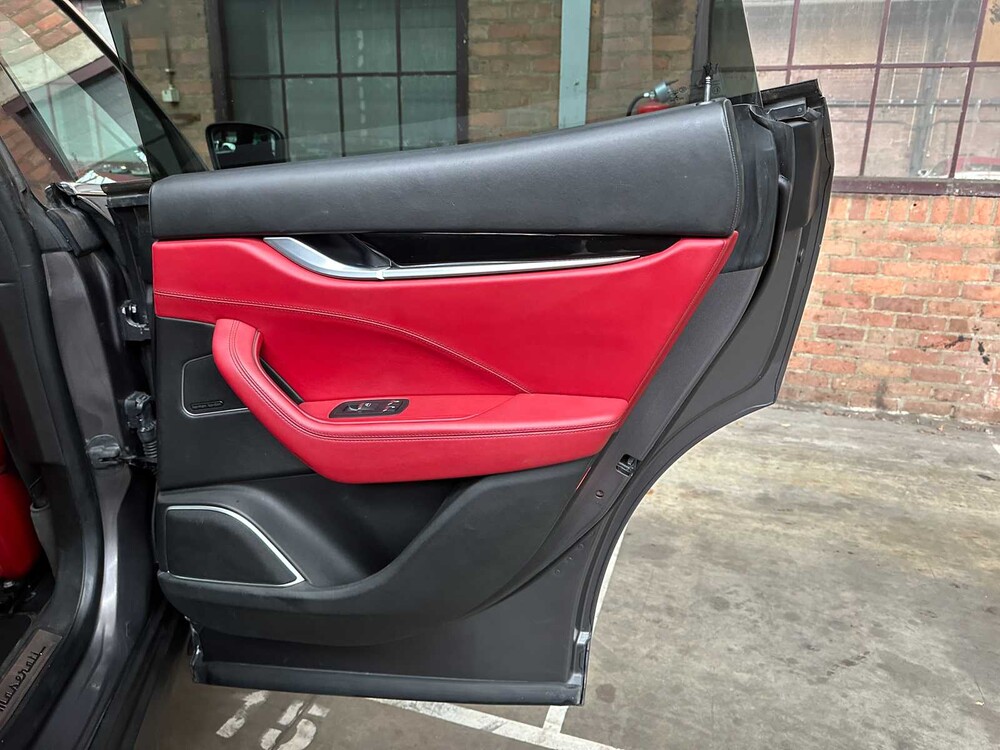 Maserati Levant 3.0 V6 349 PS 2017