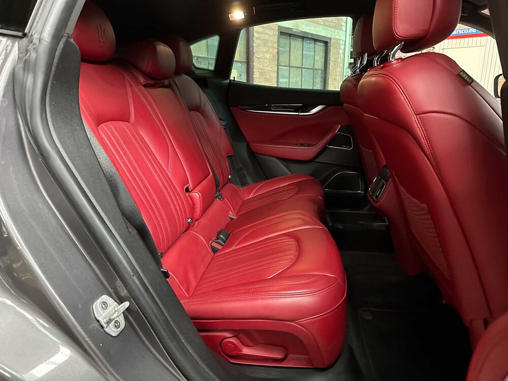Maserati Levant 3.0 V6 349 PS 2017