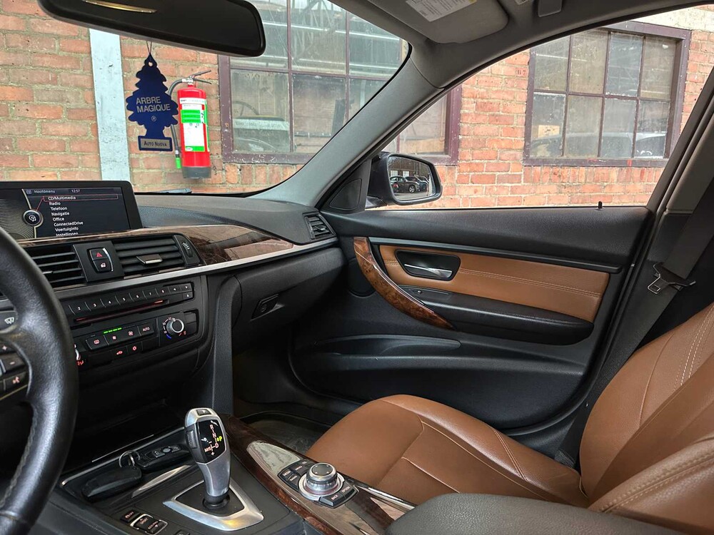 BMW 320i High Executive 184 PS 2012 3er, 75-XGB-4
