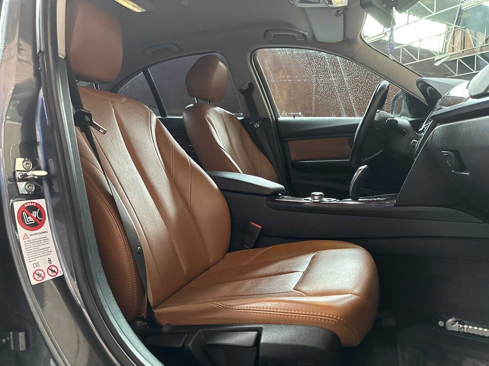 BMW 320i High Executive 184 PS 2012 3er, 75-XGB-4