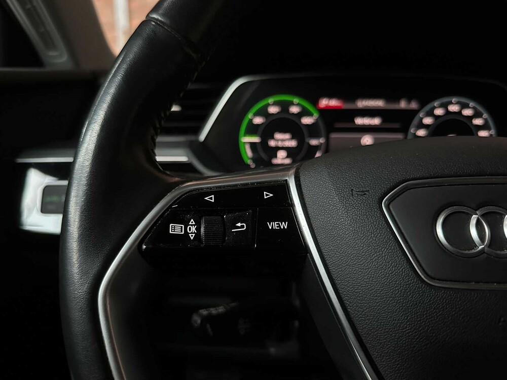 Audi e-tron 50 Quattro Edition 71 kWh 313pk 2020 (Origineel-NL + 1e Eigenaar), J-904-HF