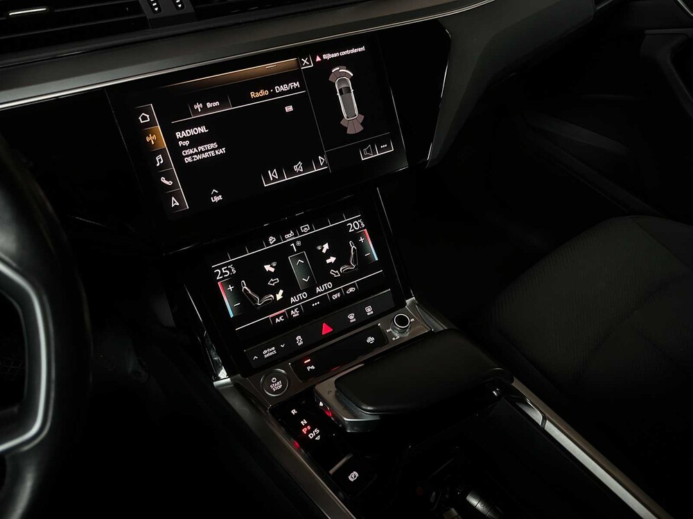 Audi e-tron 50 Quattro Edition 71 kWh 313pk 2020 (Origineel-NL + 1e Eigenaar), J-904-HF