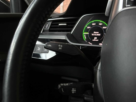 Audi e-tron 50 Quattro Edition 71 kWh 313pk 2020 (Origineel-NL + 1e Eigenaar), J-904-HF