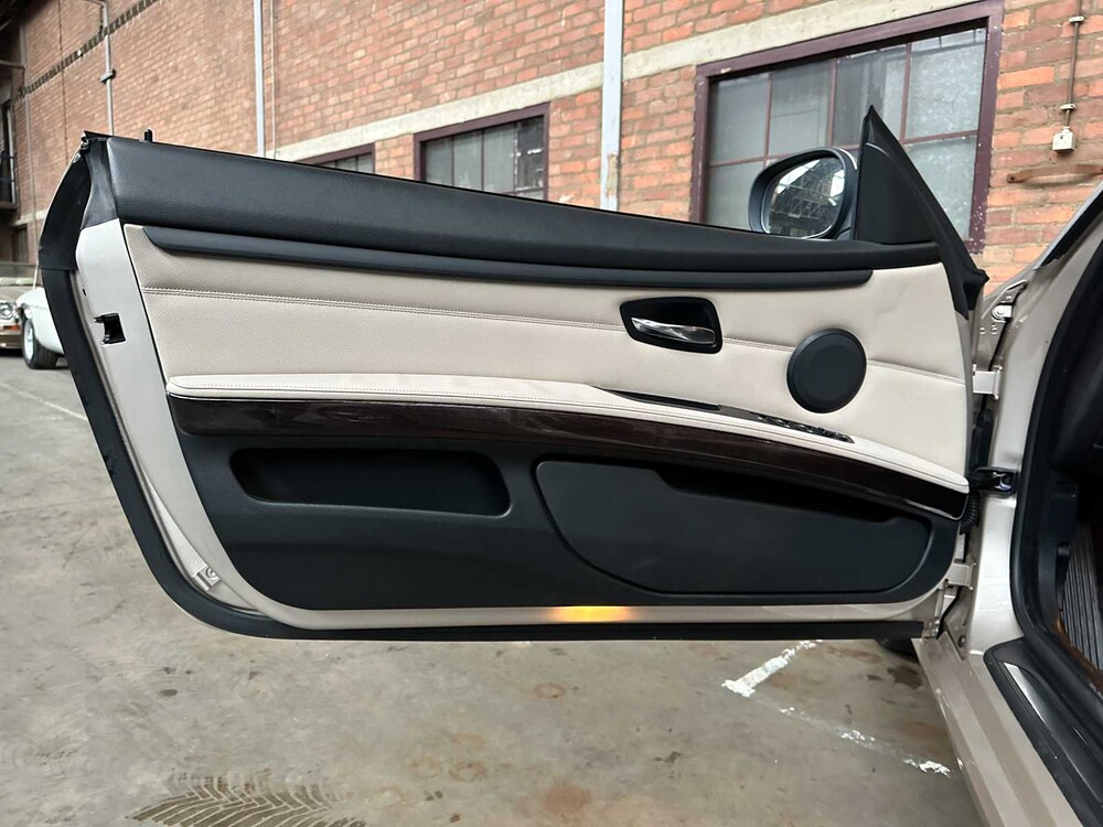 BMW 325i High Executive 217pk 2012 E93 3-serie Cabriolet, 09-TGN-9