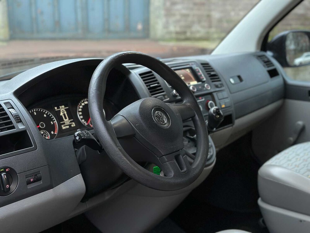 Volkswagen Transporter 7J0 T5 2.0 L1H1 84kW Camper 116pk 2012, HXR-32-F