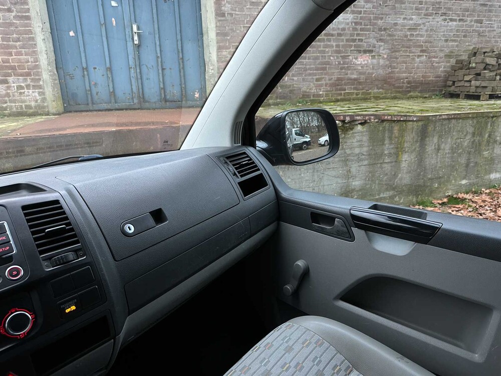 Volkswagen Transporter 7J0 T5 2.0 L1H1 84kW Camper 116pk 2012, HXR-32-F