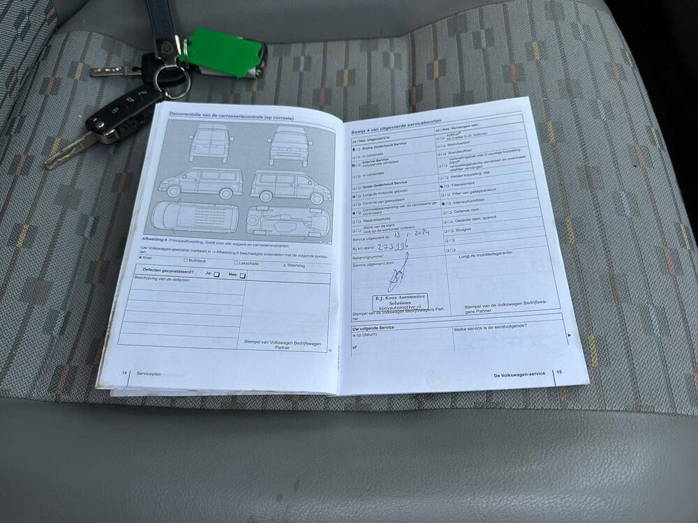 Volkswagen Transporter 7J0 T5 2.0 L1H1 84kW Camper 116pk 2012, HXR-32-F