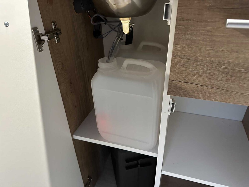 Volkswagen Transporter 7J0 T5 2.0 L1H1 84kW Camper 116pk 2012, HXR-32-F