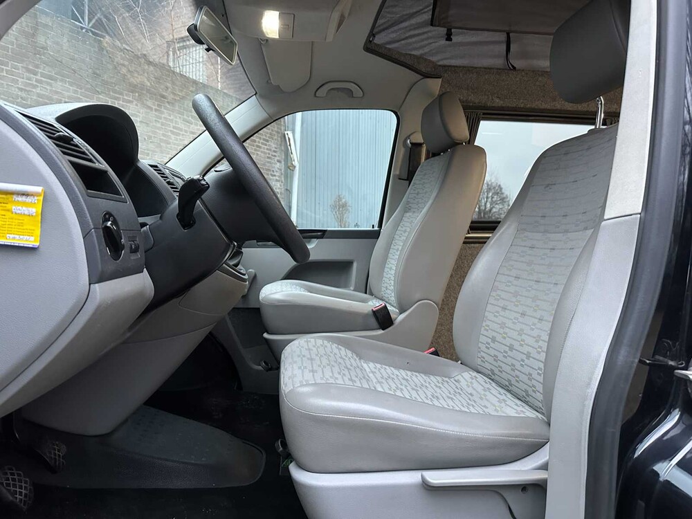 Volkswagen Transporter 7J0 T5 2.0 L1H1 84kW Camper 116pk 2012, HXR-32-F