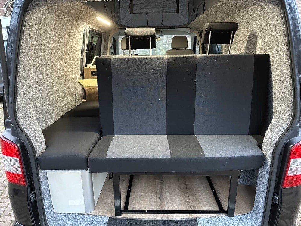 Volkswagen Transporter 7J0 T5 2.0 L1H1 84kW Camper 116pk 2012, HXR-32-F