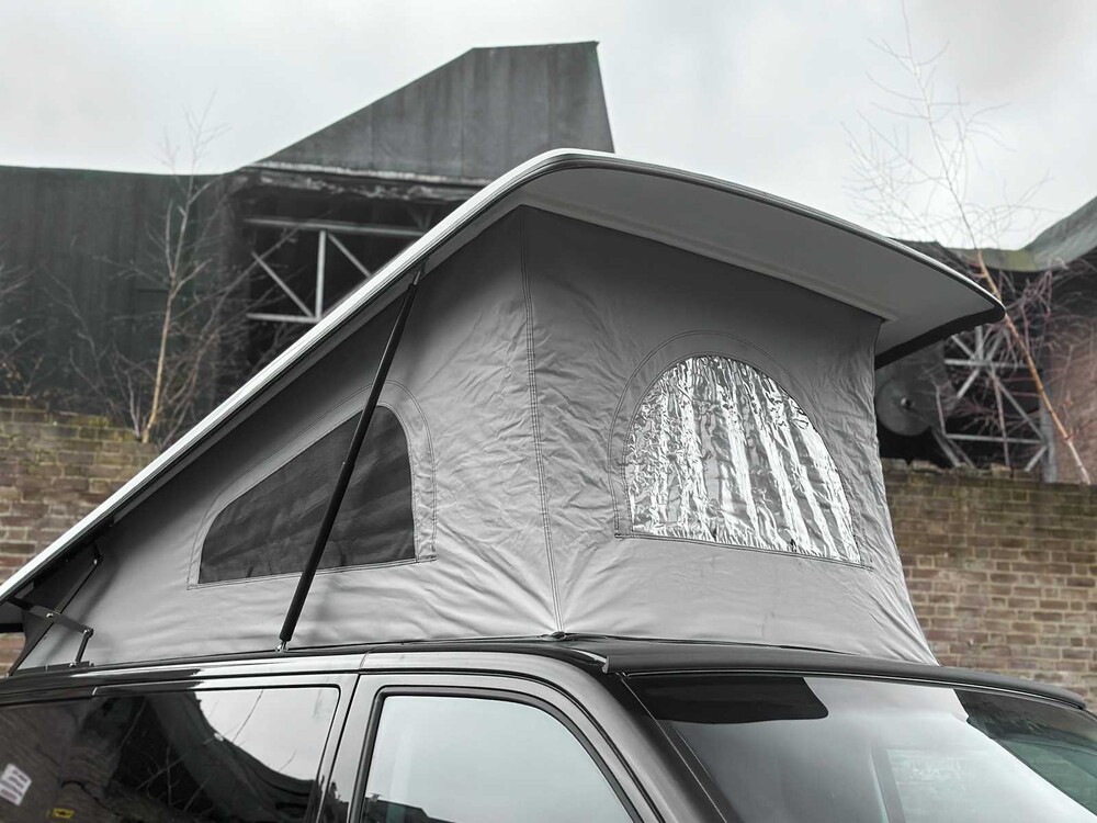 Volkswagen Transporter 7J0 T5 2.0 L1H1 84kW Camper 116 PS 2012, HXR-32-F