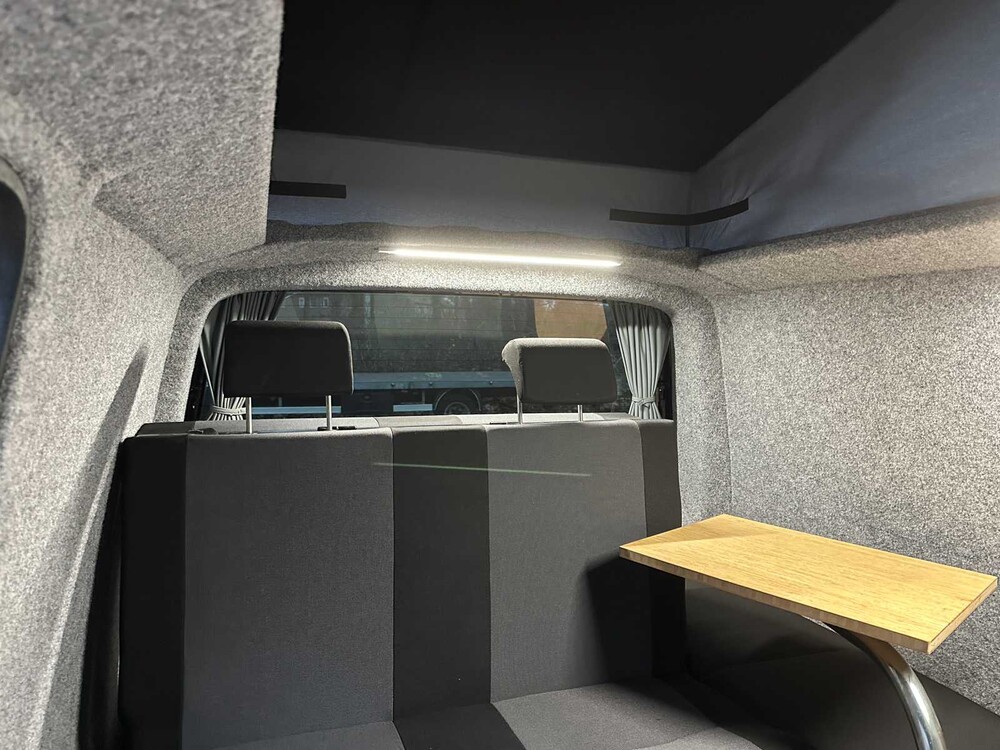 Volkswagen Transporter 7J0 T5 2.0 L1H1 84kW Camper 116 PS 2012, HXR-32-F