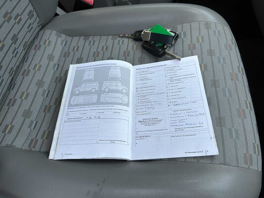 Volkswagen Transporter 7J0 T5 2.0 L1H1 84kW Camper 116pk 2012, HXR-32-F