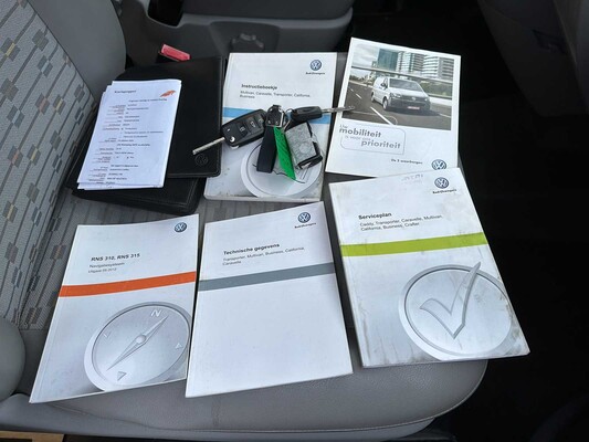 Volkswagen Transporter 7J0 T5 2.0 L1H1 84kW Camper 116pk 2012, HXR-32-F