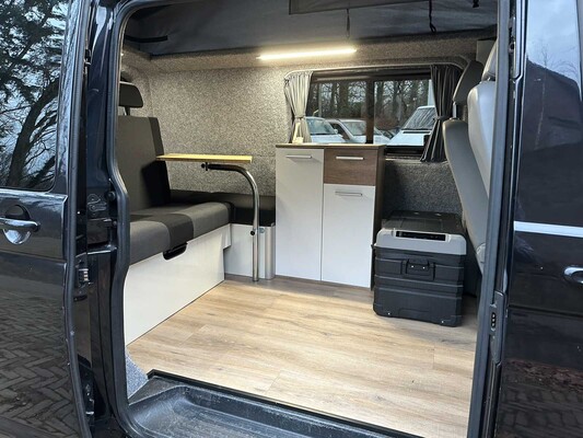 Volkswagen Transporter 7J0 T5 2.0 L1H1 84kW Camper 116pk 2012, HXR-32-F