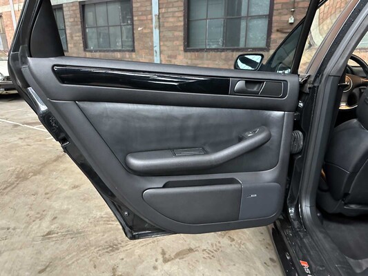 Audi RS6 Avant C5 4.2 V6 Quattro 450pk 2003, 72-NZ-TZ Youngtimer