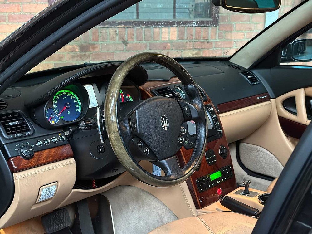 Maserati Quattroporte 4.2 V8 Duo Select 400pk 2006, L-851-RK Youngtimer
